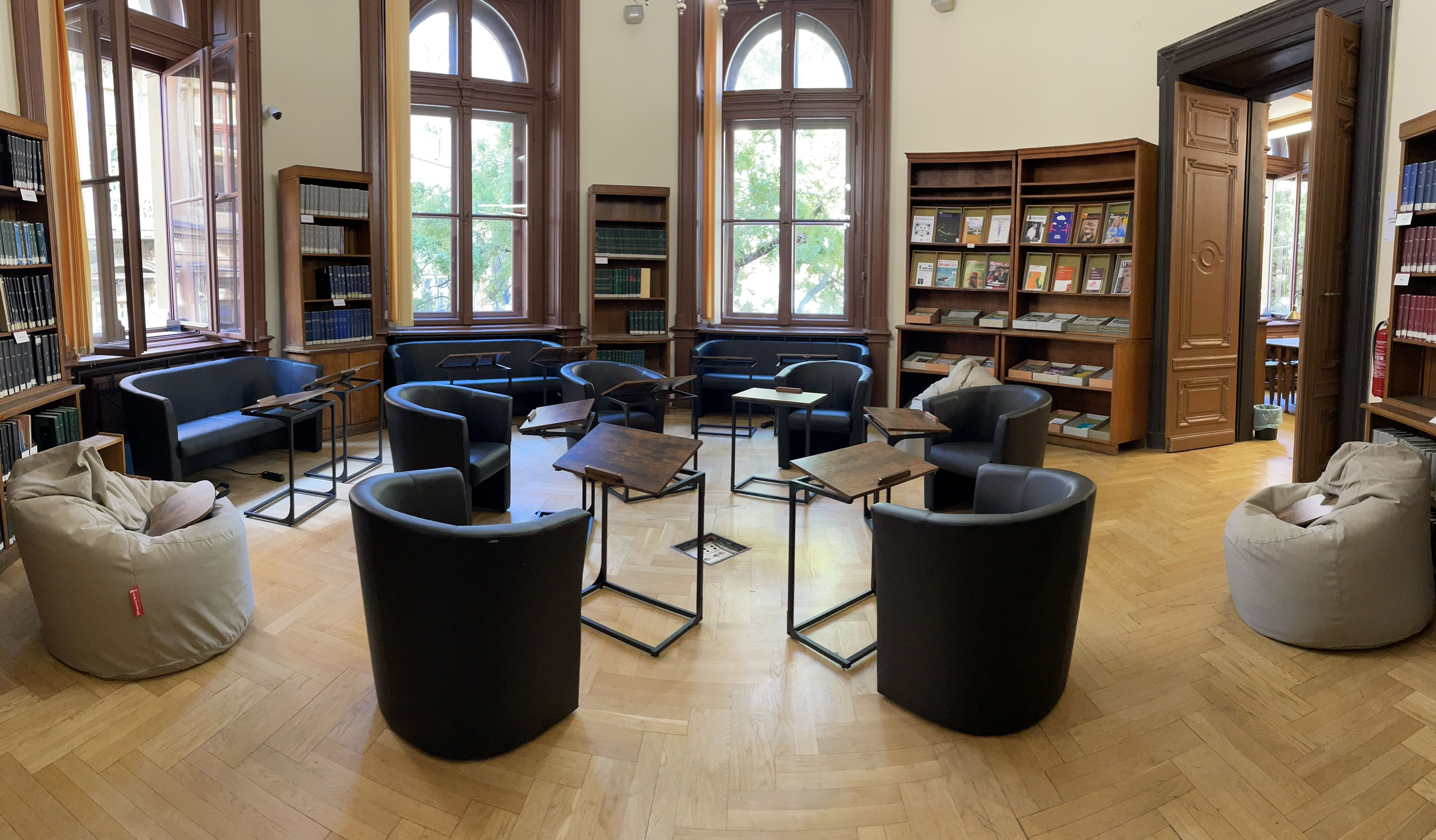 Új közösségi tér az ELTE Egyetemi Könyvtár és Levéltárban