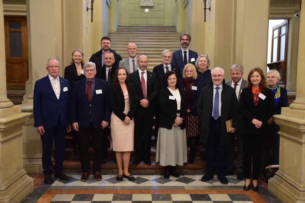 International Rectorial Delegation Visits the Library