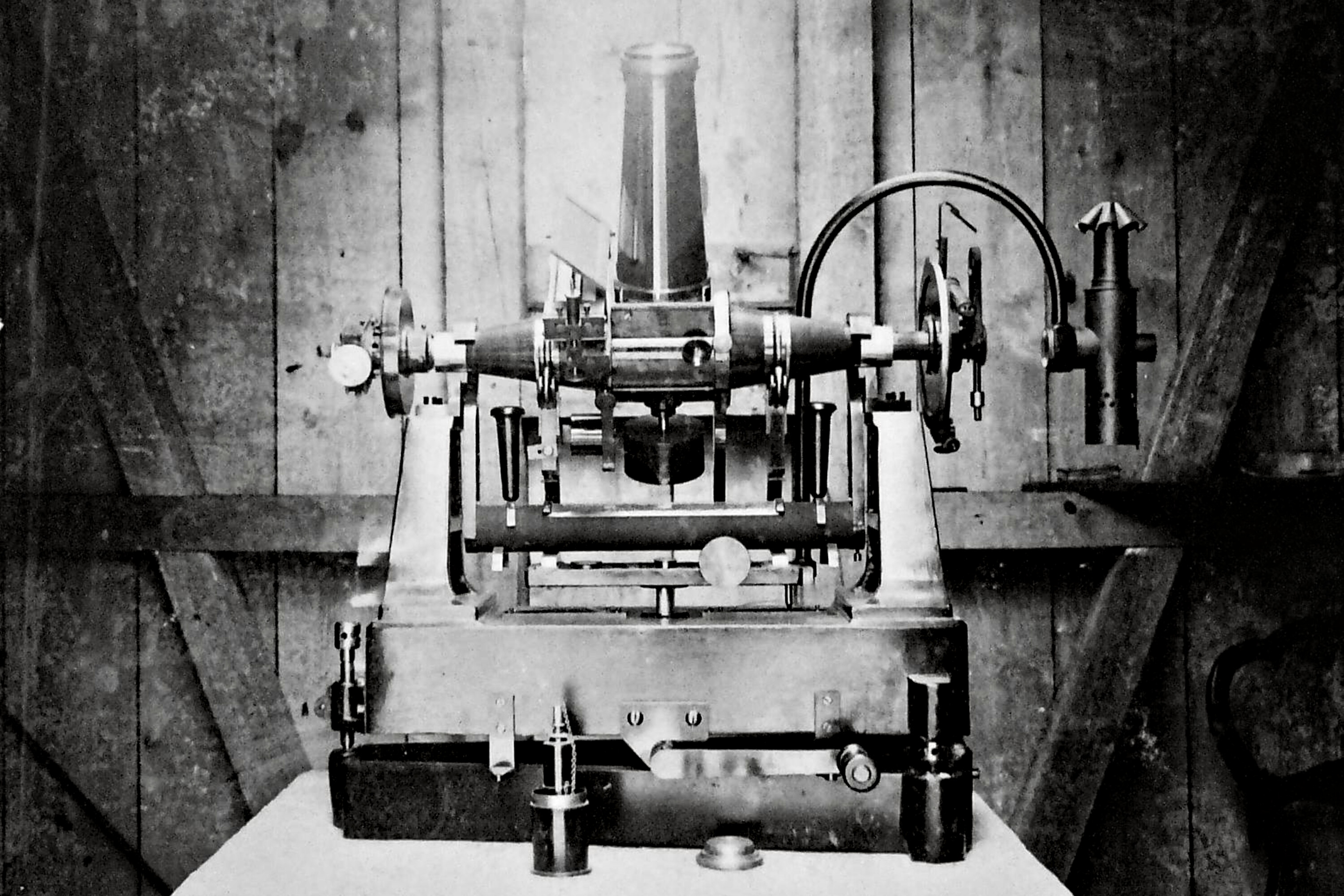 5. kép: A heidelbergi passzázsműszer a heidelbergi passzásházban (1892-es felvétel, Gothard-archívum / ELTE GAO)