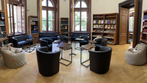 Új közösségi tér az ELTE Egyetemi Könyvtár és Levéltárban
